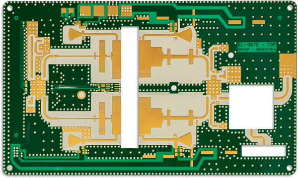 Detalle de vías y apilado en PCB multicapa